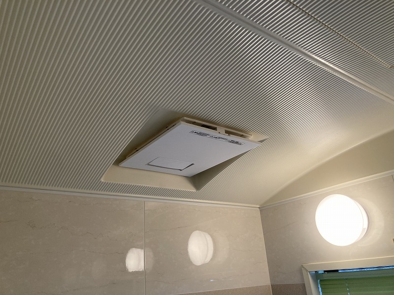 鈴鹿市戸建て:浴室暖房乾燥機交換